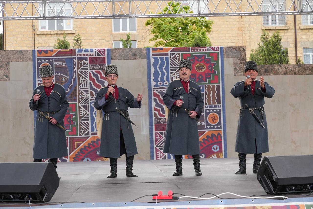 Сегодня в Каспийске на центральной площади стартовал Международный фестиваль народного творчества «Каспий – берега дружбы».